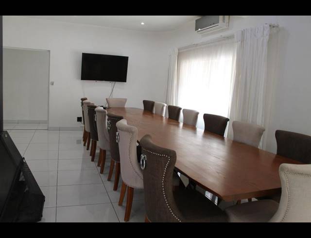 8 BEDROOM HOUSE FOR SALE IN SOUTH KENSINGTON